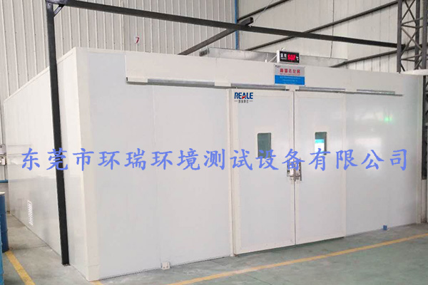 非標(biāo)定制高溫老化房現(xiàn)場實拍圖